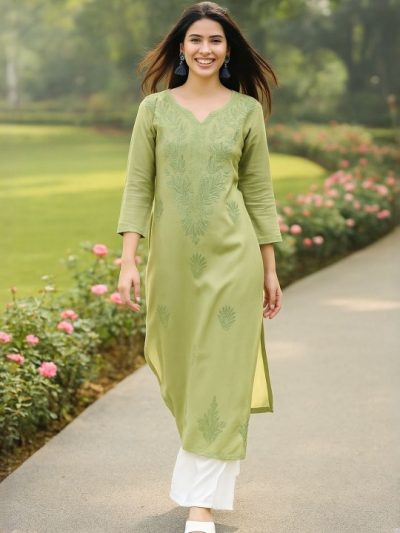 Women Floral Embroidered Chikankari Kurta